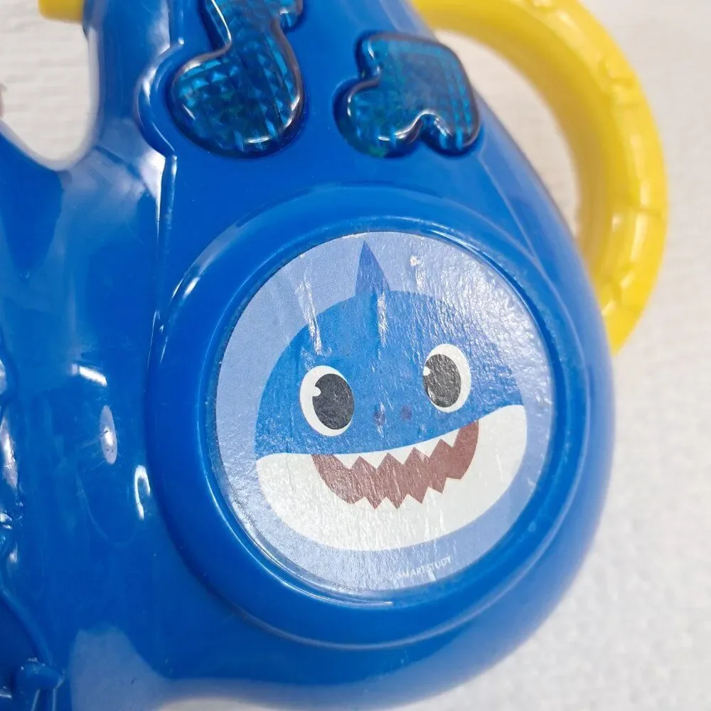 Pinkfong Baby Shark Lights N' Sounds‎ Saxophone blue toy instrument kids toddler
